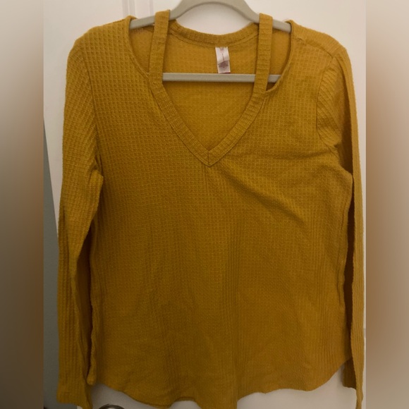 NEW Knit Gold Top size XL - Picture 2 of 3
